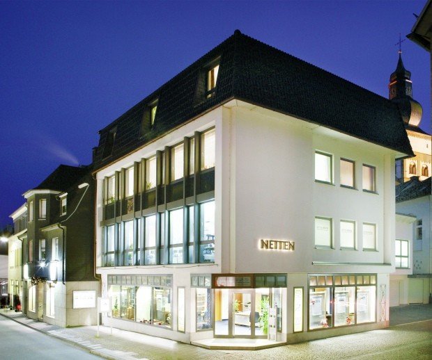 Netten GmbH Attendorn bei Nacht Netten GmbH Attendorn bei Nacht