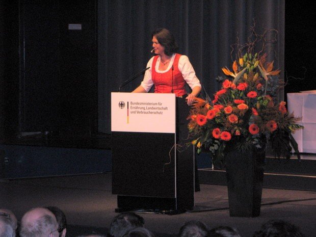 Golddorf Niederhelden Berlin Preisverleihung Ilse Aigner Golddorf Niederhelden Berlin Preisverleihung Ilse Aigner
