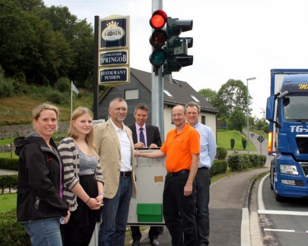 Neue Ampel in Neuenhof Neue Ampel in Neuenhof