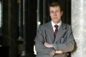 Georg Zeppenfeld wird als Solist in der Aufführung der „Missa Solemnis“ im Hohen Dom zu Paderborn am 20. November 2015 singen. Foto: Matthias Creutziger