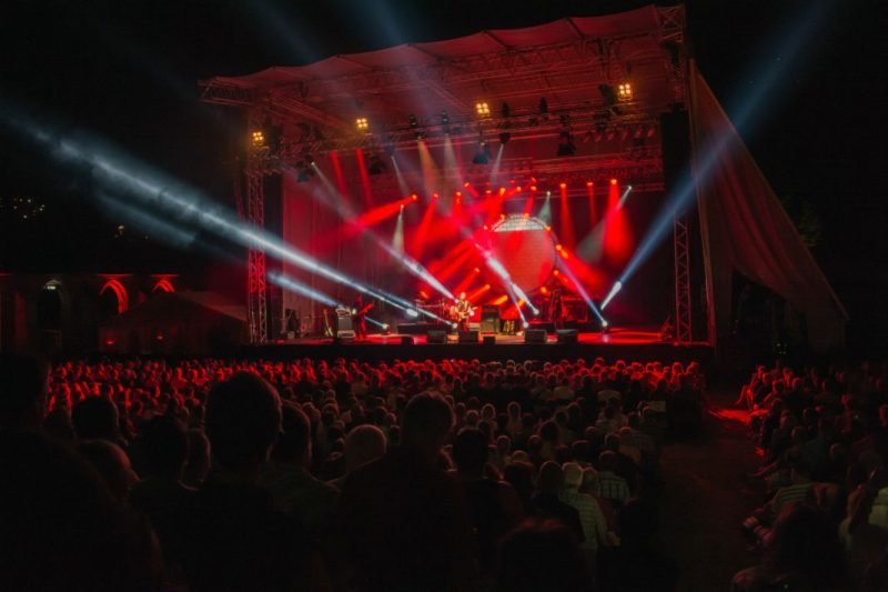 Pink Floyd-Tribute-Band „echoes“ in Attendorn - (© EVENT-Bildagentur Roland Wurster)