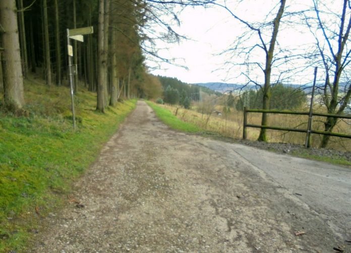 baustelle-am-duenneckenberg_fotor Radweg „Am Dünneckenberg“