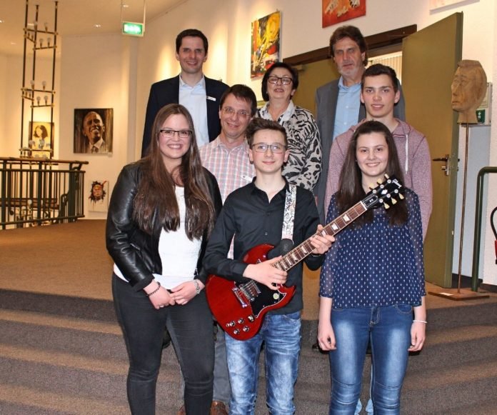 jugend-musiziert-ms-attendorn Der Geist von Gary Moore und Carlo Ancelotti im Attendorner Rathaus