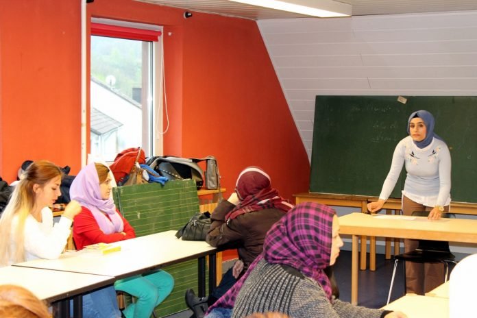deutschkurs-fuer-frauen attendorner geschcihten - deutschkurs