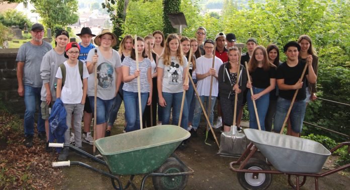 sur-jued-friedh attendorner geschichten - realschule jüdischer friedhof