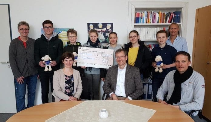 SUG_Spende für Kinderhospiz attendorner geschichten - ursula-gymnasium kinderhospiz