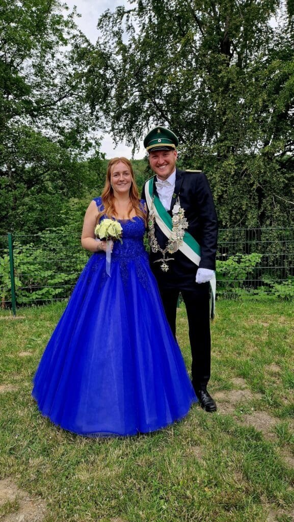 Schützenfest in Windhausen 3 konigspaar 2023 kevin pachutzki und leah nehls