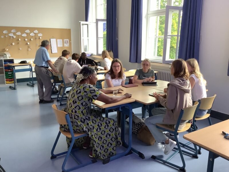 Tansanische Delegation am St-Ursula-Gymnasium 1 sug tansania 2