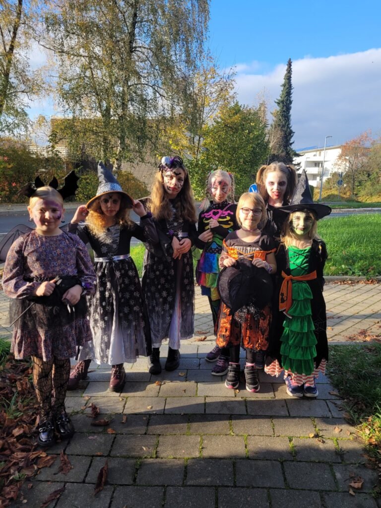 25 Jahre Halloweenparty im kjkHaus in Finnentrop 4 20241031 150603