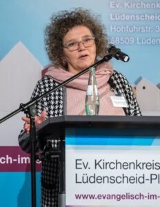 Finanzsynode: Haushalt unter Vorbehalt verabschiedet 5 ekklp finanzsynode 2024 claudia adams kuhbier