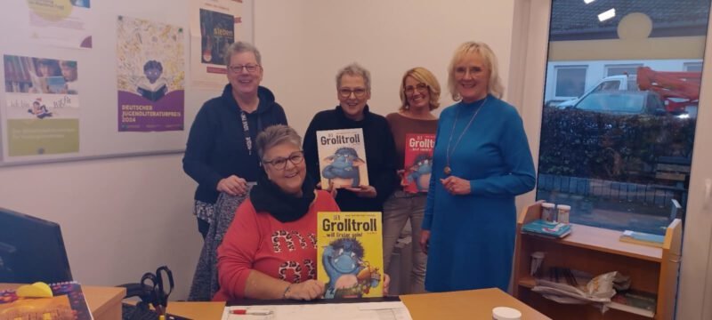 Der Grolltroll zu Besuch in Attendorner Büchereien 3 grolltroll1