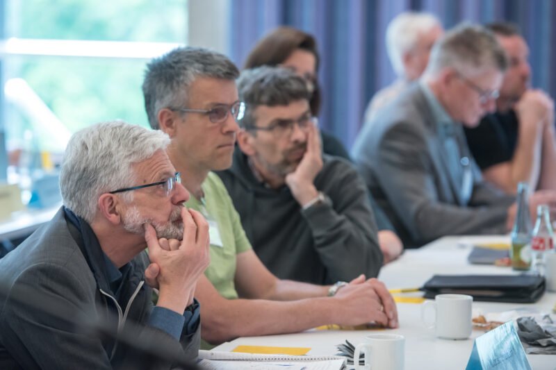 Neue Finanzsatzung stellt Weichen für Zukunft 4 ekklp kreissynode besorgte gesichter