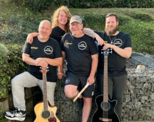 nur akustik mit band shirts c kevin kallies e1753291462886