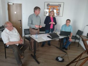 Versammlung im „Museumsatelier“ 1 versammlung2