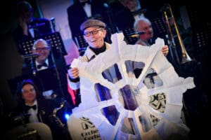 Vorweihnachtliches Seniorentreffen feiert 40-jähriges Jubiläum 1 doc shredder waree