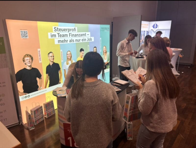 Erfolgreiche Berufsmesse Attendorn begeistert Schüler, Aussteller und Besucher 13 img 5366