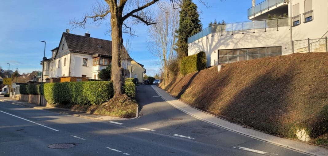 Verkehrsbehinderungen im Bereich „Am Hellepädchen“