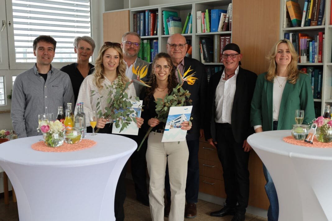 Neue Pflegefachfrauen an der DRK Kinderklinik Siegen