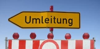 Vollsperrung der L697 in Attendorn-Lichtringhausen adobestock 785726302