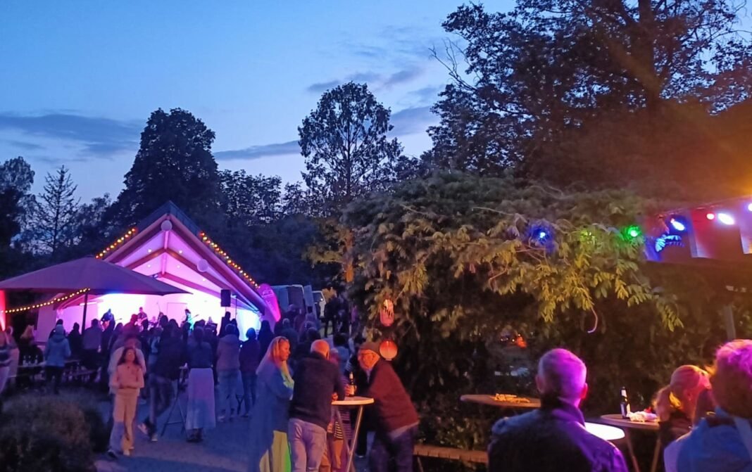 Lampion-Party im Kurpark Eckenhagen