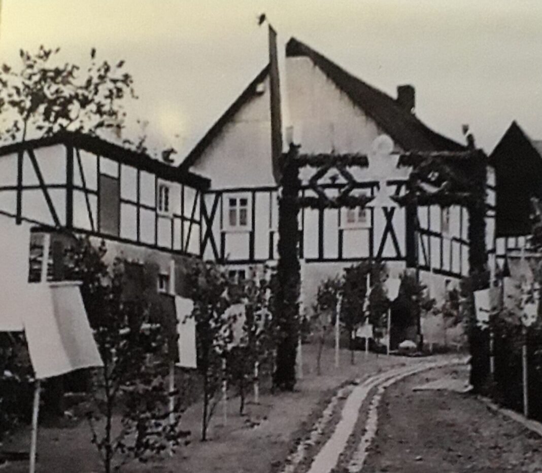 Schulbücher in der Diktatur – und nach 1945
