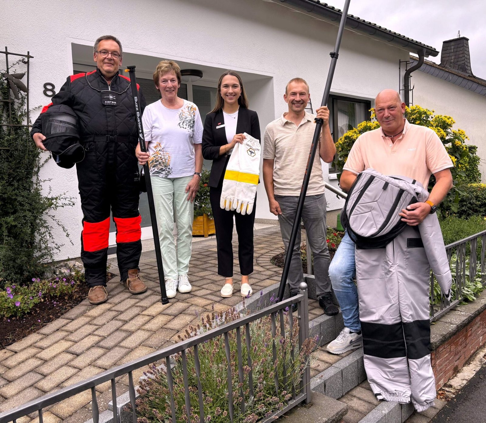 Hilfe für Imker gegen die Asiatische Hornisse“